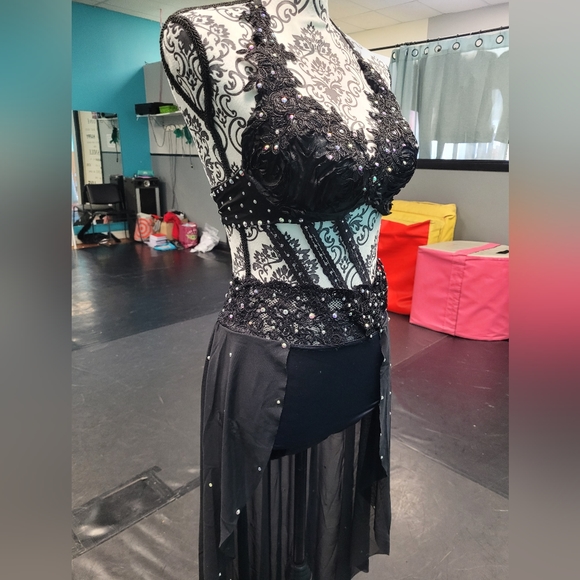 Custom hand made Lyrical/ Contemporary costume - Picture 4 of 5